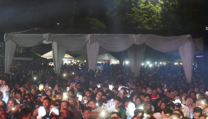 J-Rocks Rocks Sumedang’s Alun-alun, Enlivens 446th Anniversary with Illegal Cigarette Eradication Campaign