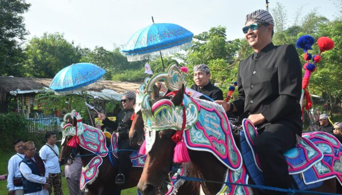 Sumedang’s Kafilah Opens Jabar MTQ 38th with a Spectacle of Kuda Renggong