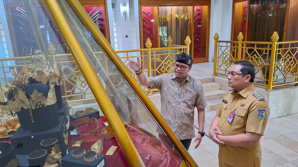 Keraton Sumedang Larang