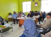 Yudia Ramli Directly Monitors the Trial of the Nutritious Lunch Program at SDN Sirahcai