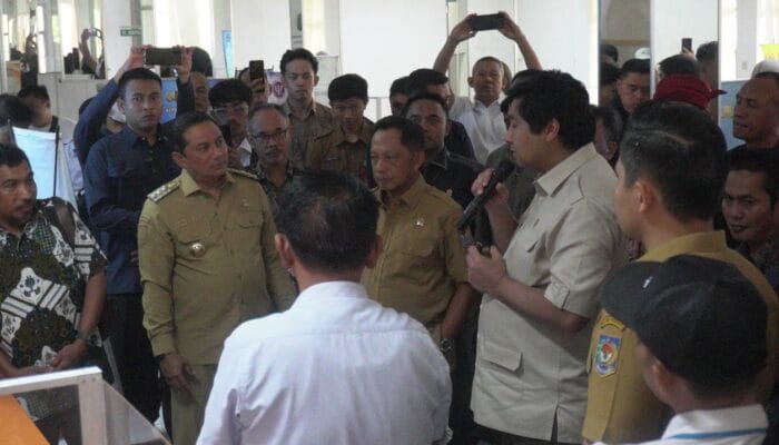 Maruarar Sirait Puji Layanan Cepat PBG di MPP Sumedang