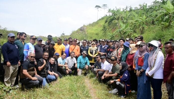 Gerakan Jumsih dan Tanam 1.000 Pohon di Gunung Sumbul, Upaya Nyata Cegah Banjir dan Longsor