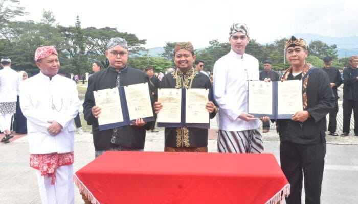 Pemda Sumedang dan Baznas Berikan Beasiswa Prodi Studi Energi Terbarukan