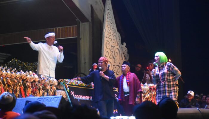 Warga Tumpah Ruah Saksikan “Abdi Nagri Nganjang ka Warga” di Pusat Pemerintahan Sumedang