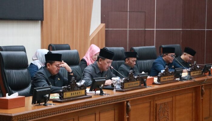 Disahkan! Perda P2APBD 2024 Jadi Fondasi Baru Tata Kelola Anggaran Sumedang