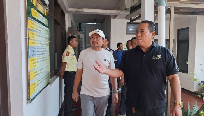 Bupati Sidak Kebersihan OPD Sumedang, Temukan Fasilitas Rusak dan Instruksikan Perbaikan