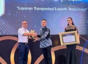 KAI Logistik Sabet Penghargaan Radar Surabaya Award 2025 Sebagai Penyedia Layanan Logistik Terpercaya