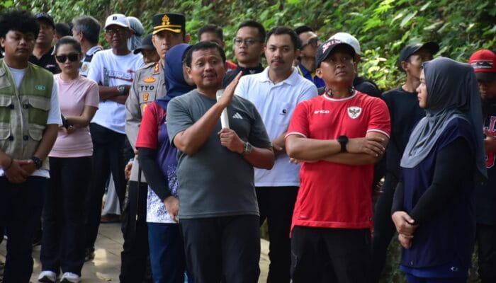 Tantangan Bupati untuk DLHK