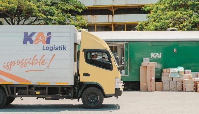 KAI Logistik Catat Pertumbuhan Positif Layanan Kurir KALOG Express Sepanjang 2025