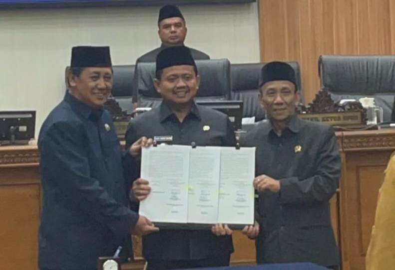 Rapat Paripurna DPRD