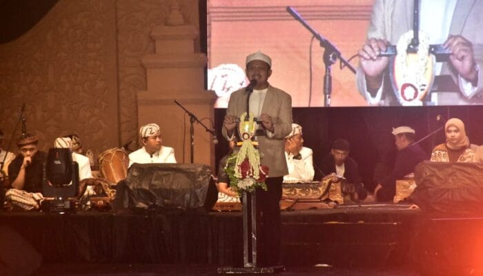 Bupati Dony Ngegas! Bangun Rumah Rakyat + Hidupin Budaya Sunda = Kesejahteraan Auto Naik!