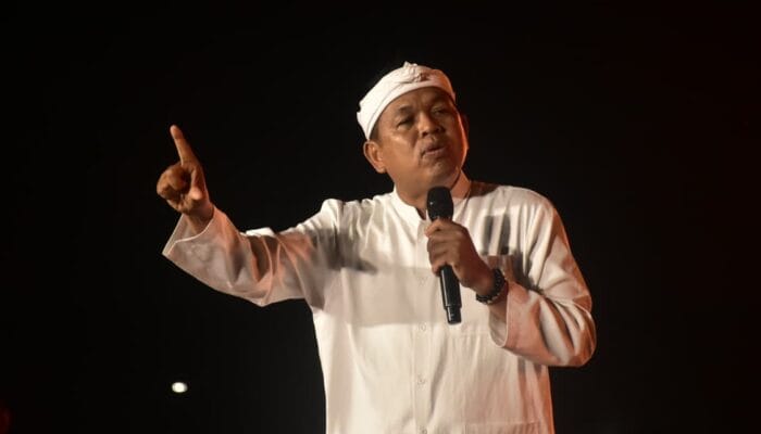 Gubernur Dedi Mulyadi Speechless! Teatrikal Sumedang Auto Tampil di Hari Jadi Jabar!