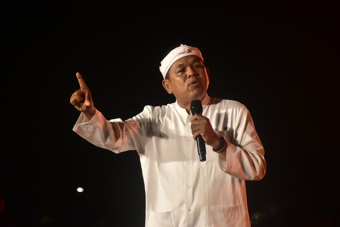 Gubernur Dedi Mulyadi