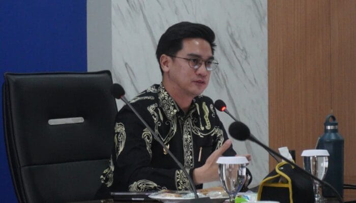 ✨ Sumedang Enggak Mau Santai: Guru dan ASN Siap-Siap Jadi Penulis Bintang! ✨