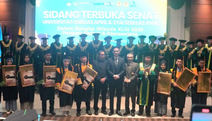 Mental Wajib On! UNSAP & STAI Wisuda, Wabup Fajar: Toga Bukan Akhir, Jangan Skip Isu Mental Health!