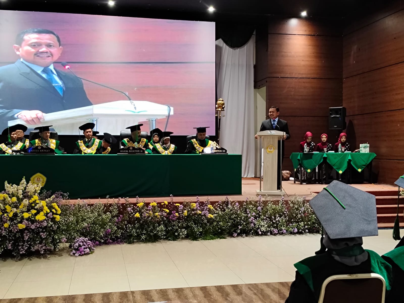 Toga Mahkota Perjuangan