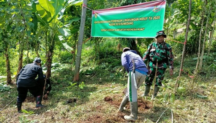 🌳 Go Green! Kodim 0610/Sumedang Tanam 1.500 Pohon di Gunung Geulis