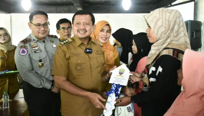 🏠 Welcome Home! Pemkab Sumedang Serahkan Kunci Rumah Relokasi ke Warga Terdampak Bencana