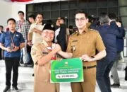 🤝 Solidaritas Lintas Daerah! Pemkab Sumedang Serahkan Bantuan Rp315 Juta buat Korban Bencana Sumatra
