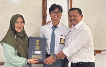 Gerakan Ayah Ambil Rapor