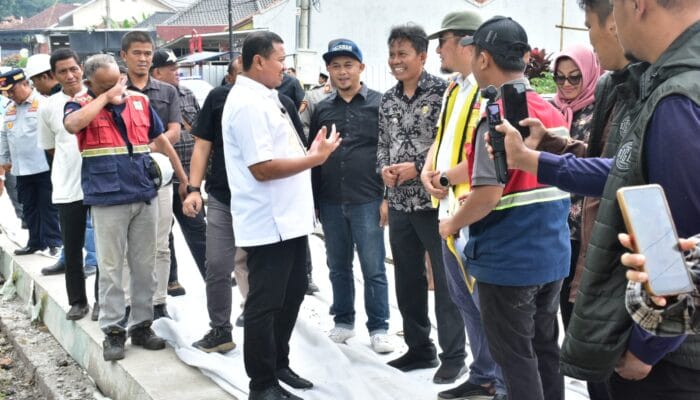 Penantian Berakhir! Jalan Conggeang-Ujungjaya Diperbaiki Pakai Konstruksi Beton Super Kokoh