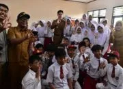 Renovasi SDN 2 Sindang