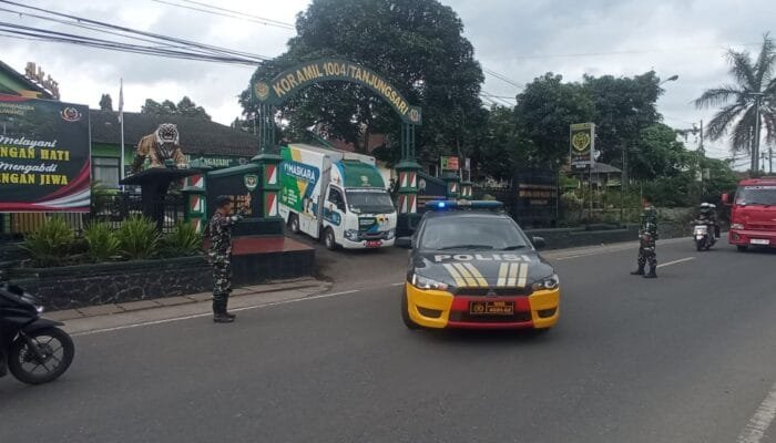 Koramil Tanjungsari Kirim Bantuan ke Cisarua