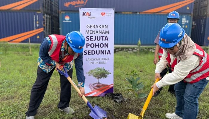 Dukung Gerakan Satu Juta Pohon, KAI Logistik Konsisten Tegaskan Komitmen Lingkungan