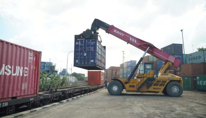 Jelang Momen Strategis Keagamaan, Layanan KA Kontainer Menguat di Awal Tahun 2026