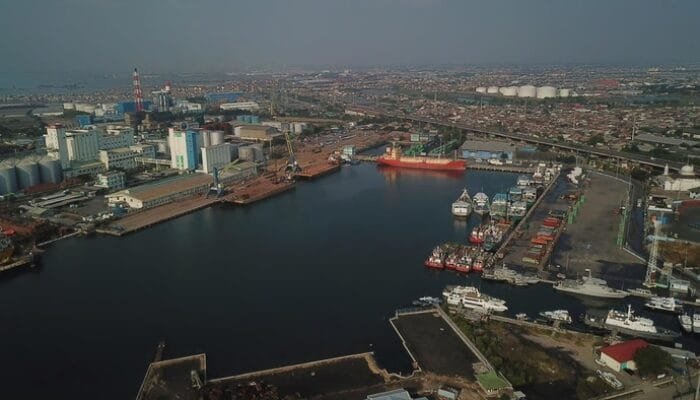 Pelindo Catat Kinerja Positif Pelabuhan Tanjung Emas Sepanjang Tahun 2025