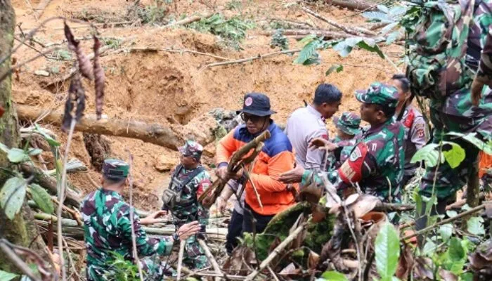 Pemda Sumedang Perkuat Pemantauan Longsor Cisoka
