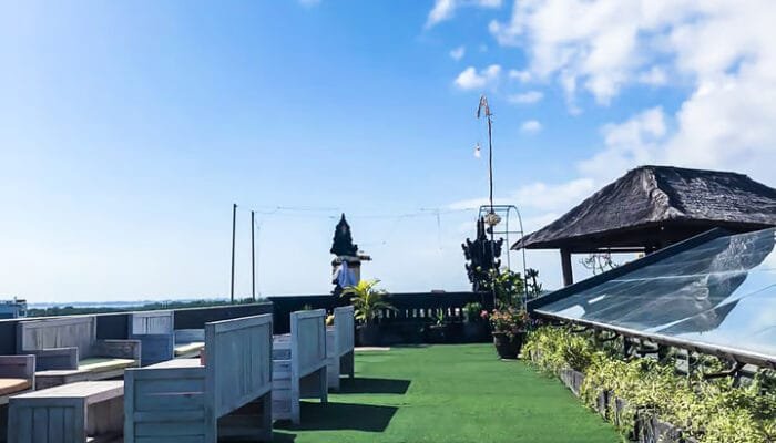 Pariwisata Jimbaran Bali: Tren Wisata, Kuliner Laut, dan Perkembangan Akomodasi di Selatan Pulau Dewata