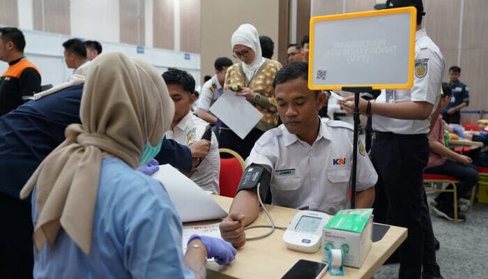 Jaga Keselamatan Perjalanan, Seluruh Pekerja LRT Jabodebek Jalani Medical Check-Up