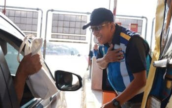 Rayakan Hari Konsumen, JTT Berikan Kejutan Manis Pengguna Jalan Tol Trans Jawa