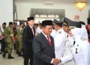 Bupati Dony Ahmad Munir melantik 222 ASN di Gedung Negara Kabupaten Sumedang